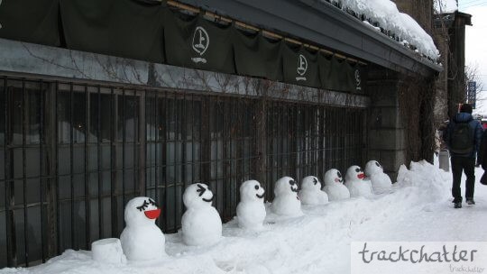 Cool snowmen pictures of Otaru, Hokkaido